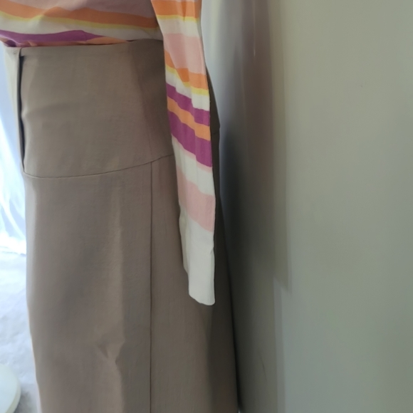 Tristan Neutral Color Midi Skirt Size 10 - Picture 7 of 10